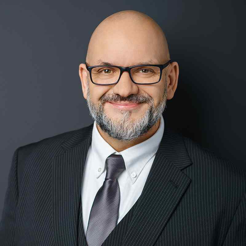 https://www.deal-co.legal/wp-content/uploads/2019/10/image_team_07.jpg